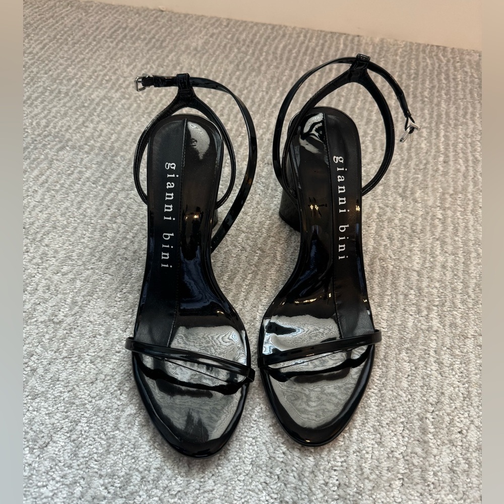 Gianni Bini - Black Heals - Size 8